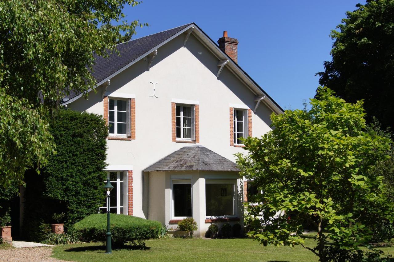 L'Atelier Du Chateau Saint-Ay Ngoại thất bức ảnh